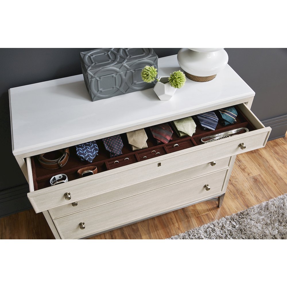 Ashby Place 4-Drawer Bachelor's Chest