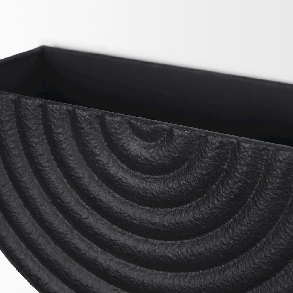 Shilo Matte Black Metal Hanging Wall Planter (Set of 2)
