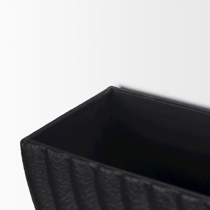 Shilo Matte Black Metal Hanging Wall Planter (Set of 2)