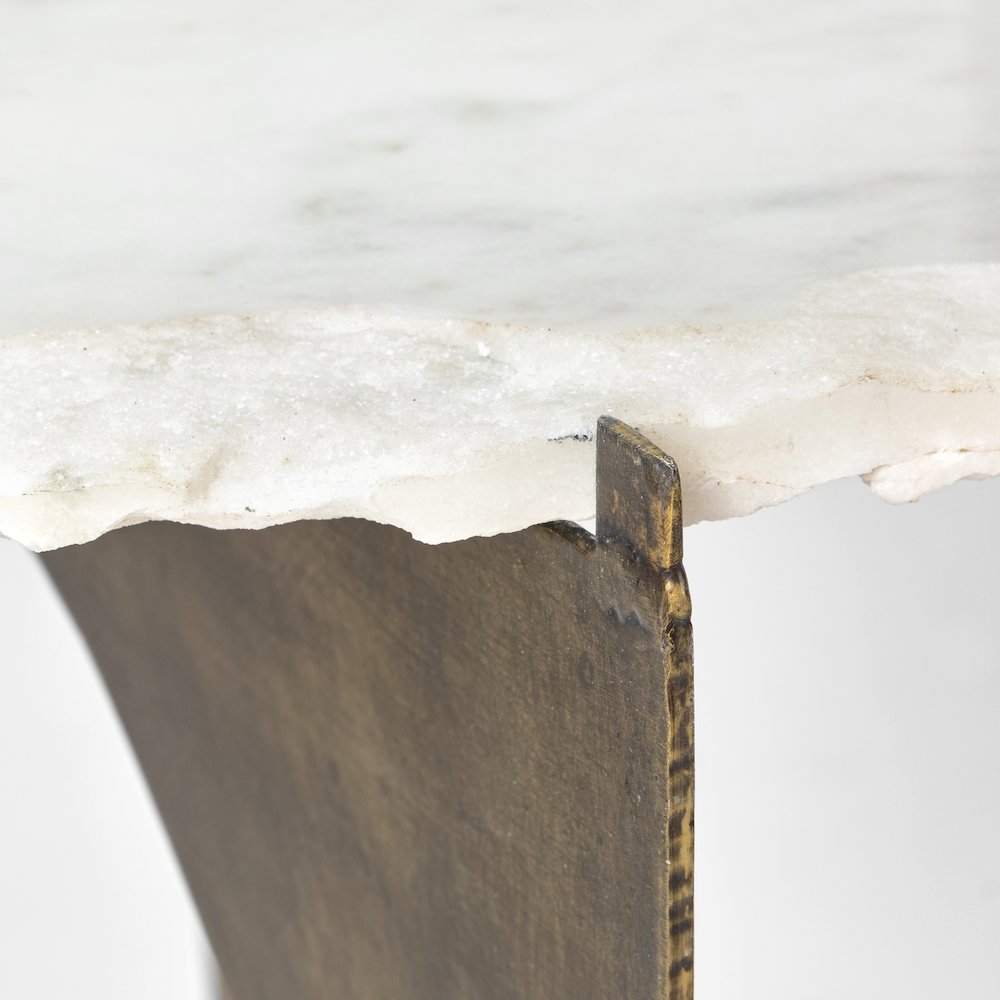 21L X 21W X 21H Round Live-Edge Marble Top And Gold Metal Base Side/End Table