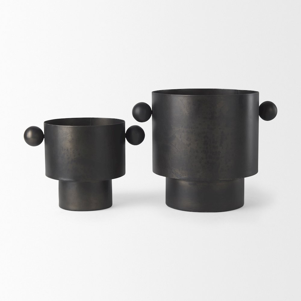 Juno 6.5H Medium Black Iron Vase