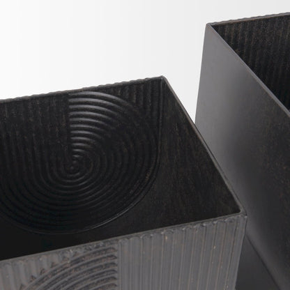 Medina Antiqued Black Metal Planters  (Set of 2)