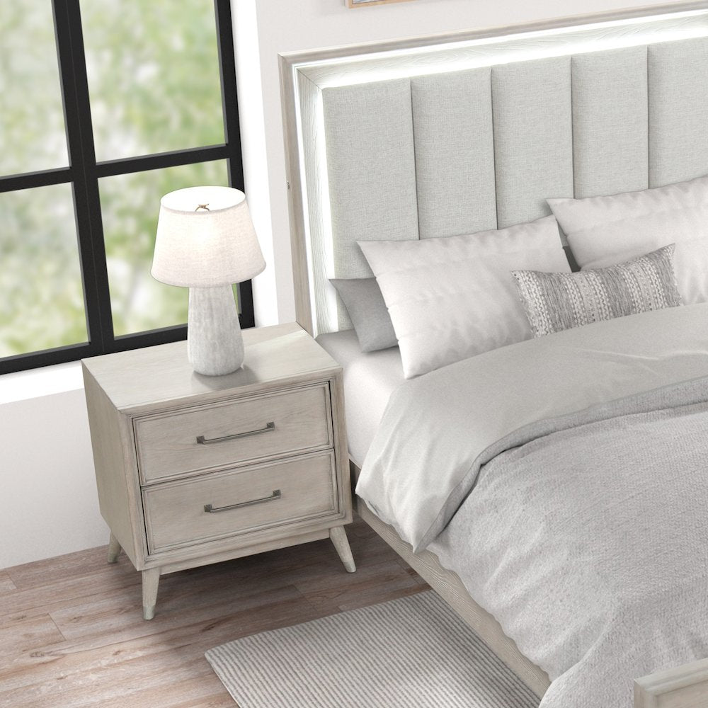 Seluna 4-Piece Bedroom Set with Touch LED Lighting, Gray Oak Finish, King