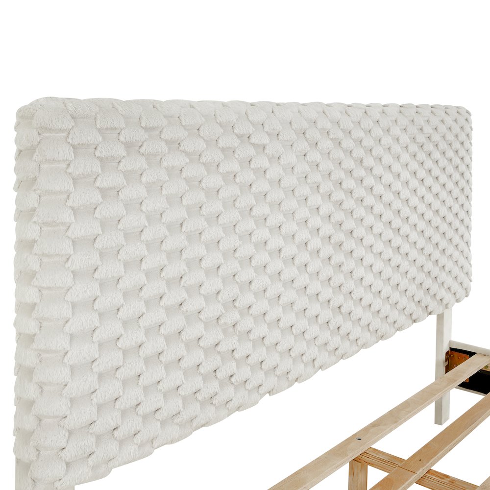 Findlay Plush 3D Upholstered Platform Bed in White Dove, Queen