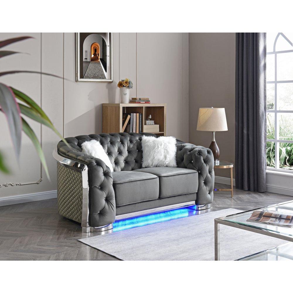 Glory Furniture Sapphire Loveseat in Gray Color