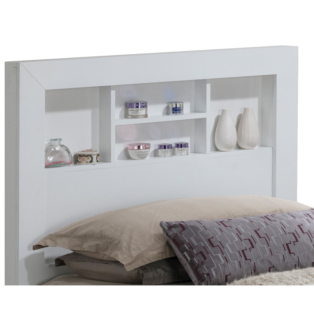 Glory Furniture Burlington Twin Bed in White Color