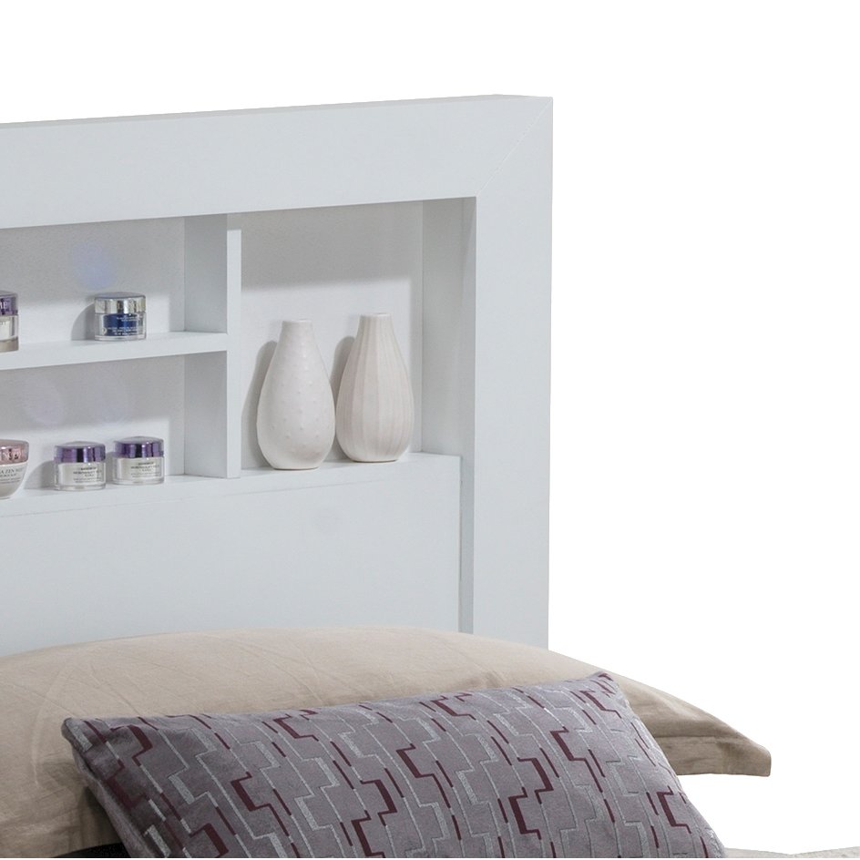 Glory Furniture Burlington Twin Bed in White Color