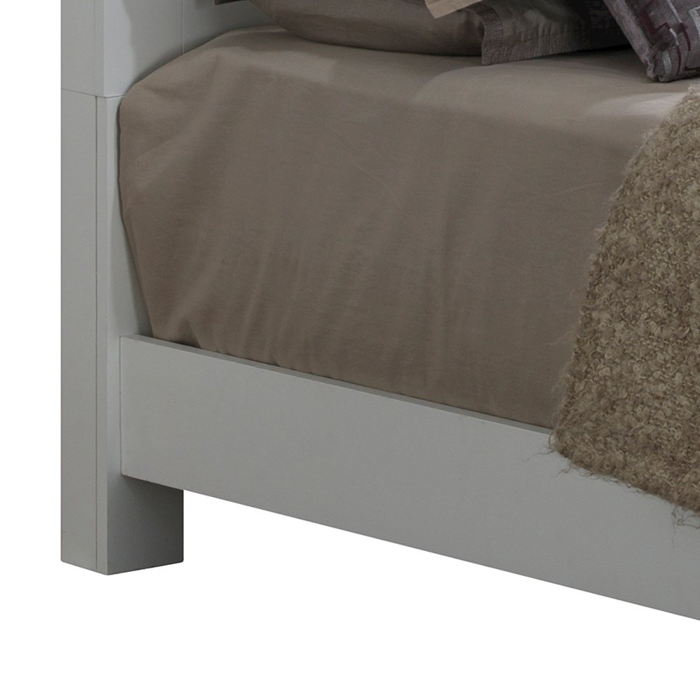 Glory Furniture Burlington Twin Bed in White Color