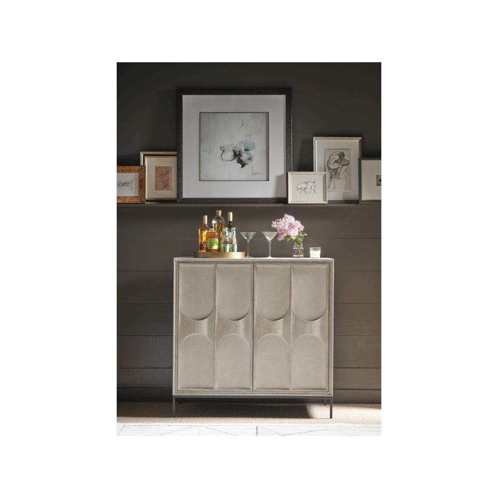 Bar Cabinet In Rolling Fog/Flat Linen Door Fronts Color