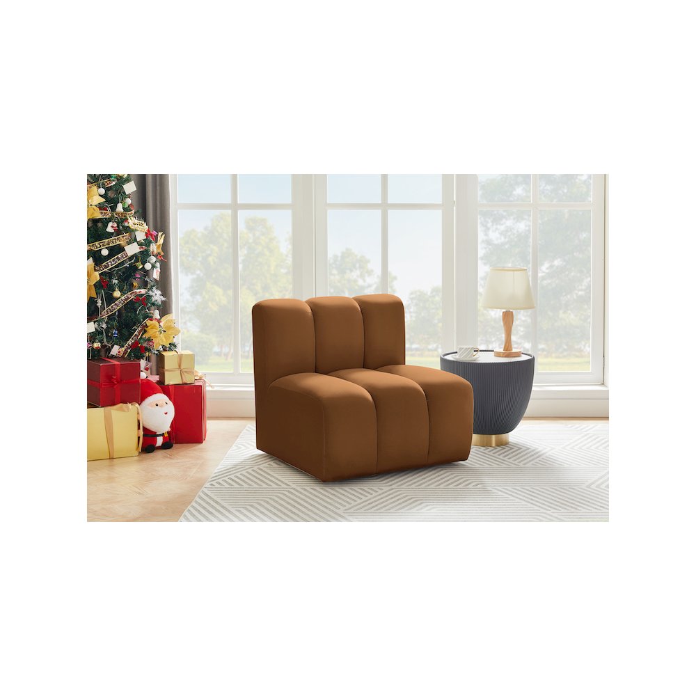 Arc Saddle Velvet Straight Chair