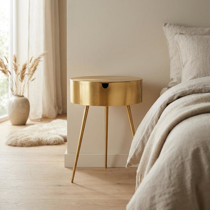 Gold Finish Nightstand with Contemporary Style for Bedroom Storage