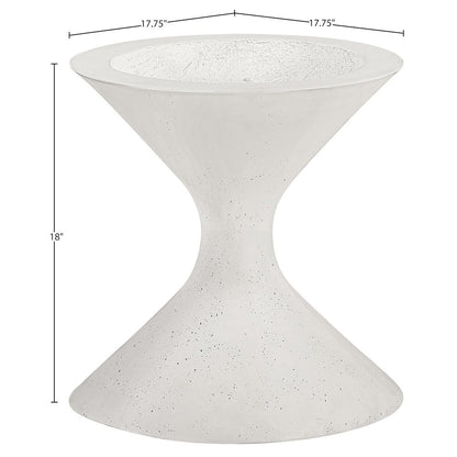 Vessa Cream Indoor / Outdoor Concrete Planter