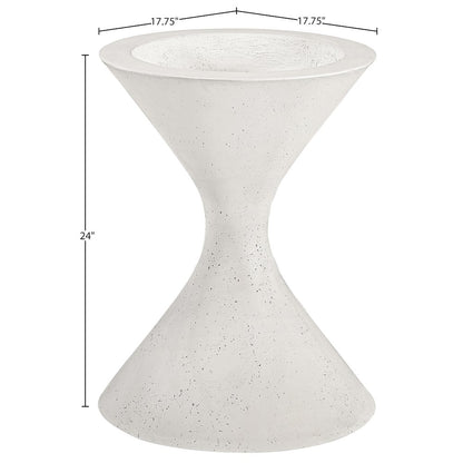 Vessa Cream Indoor / Outdoor Concrete Planter