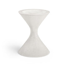 Vessa Cream Indoor / Outdoor Concrete Planter