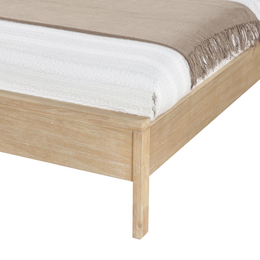 Windsor Natural Rubberwood King Bed