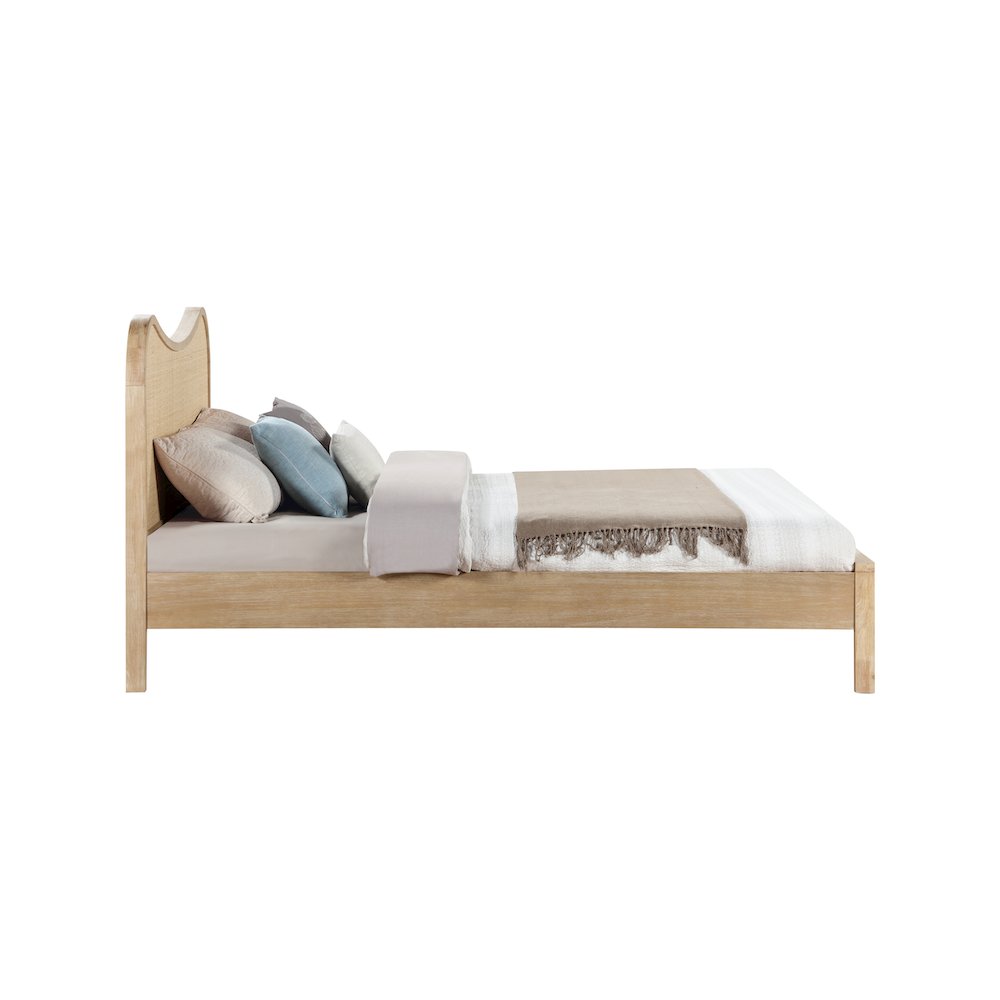 Windsor Natural Rubberwood Queen Bed