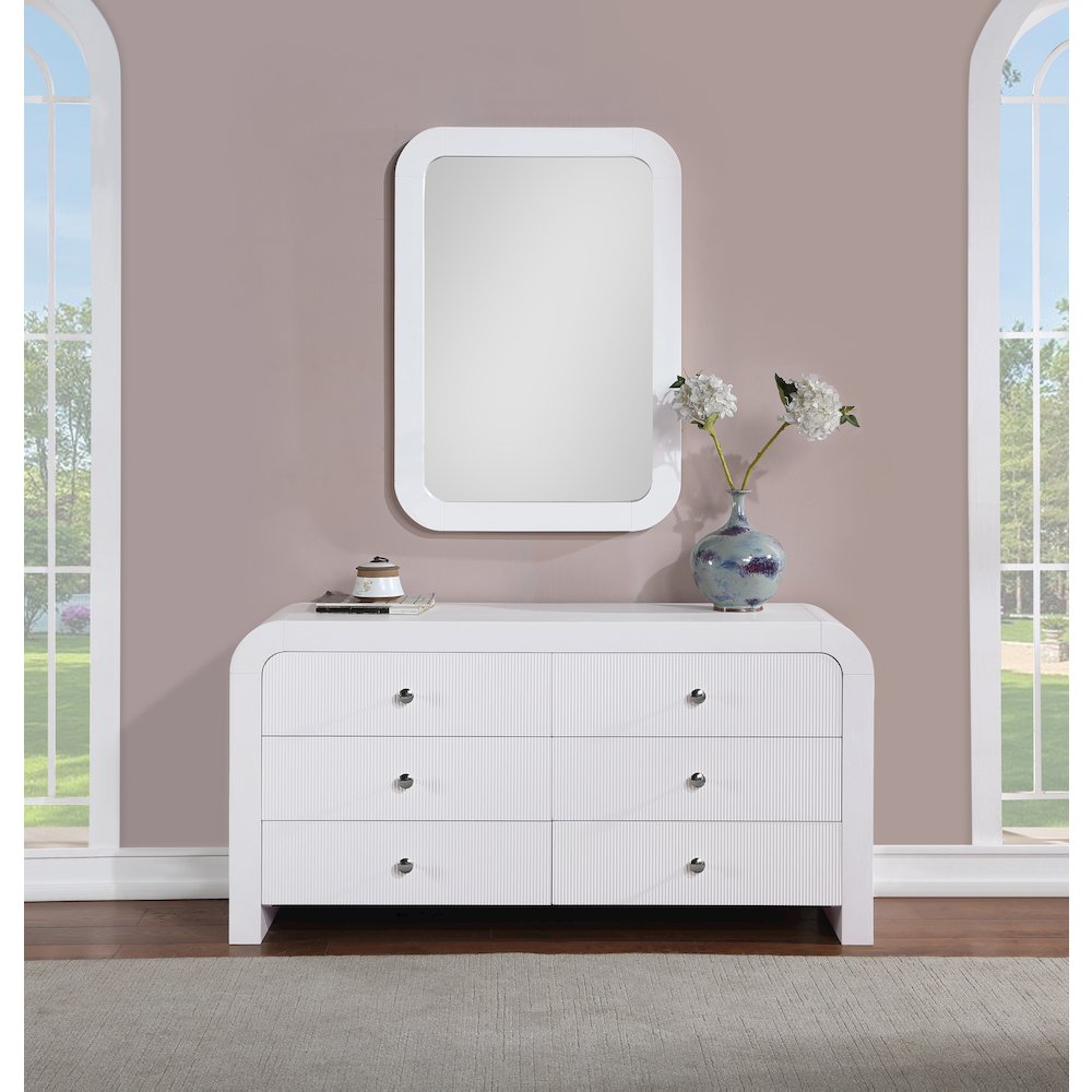 Artisto White Dresser