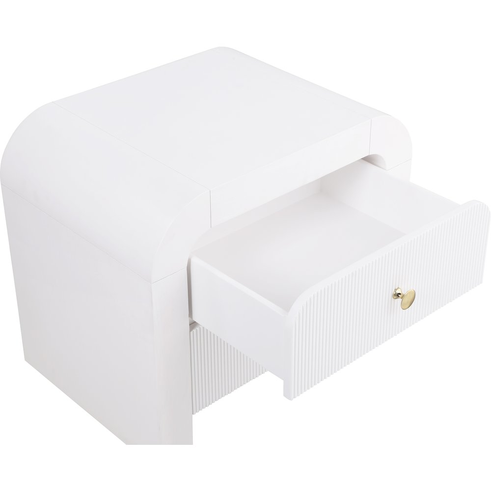 Artisto White Night Stand