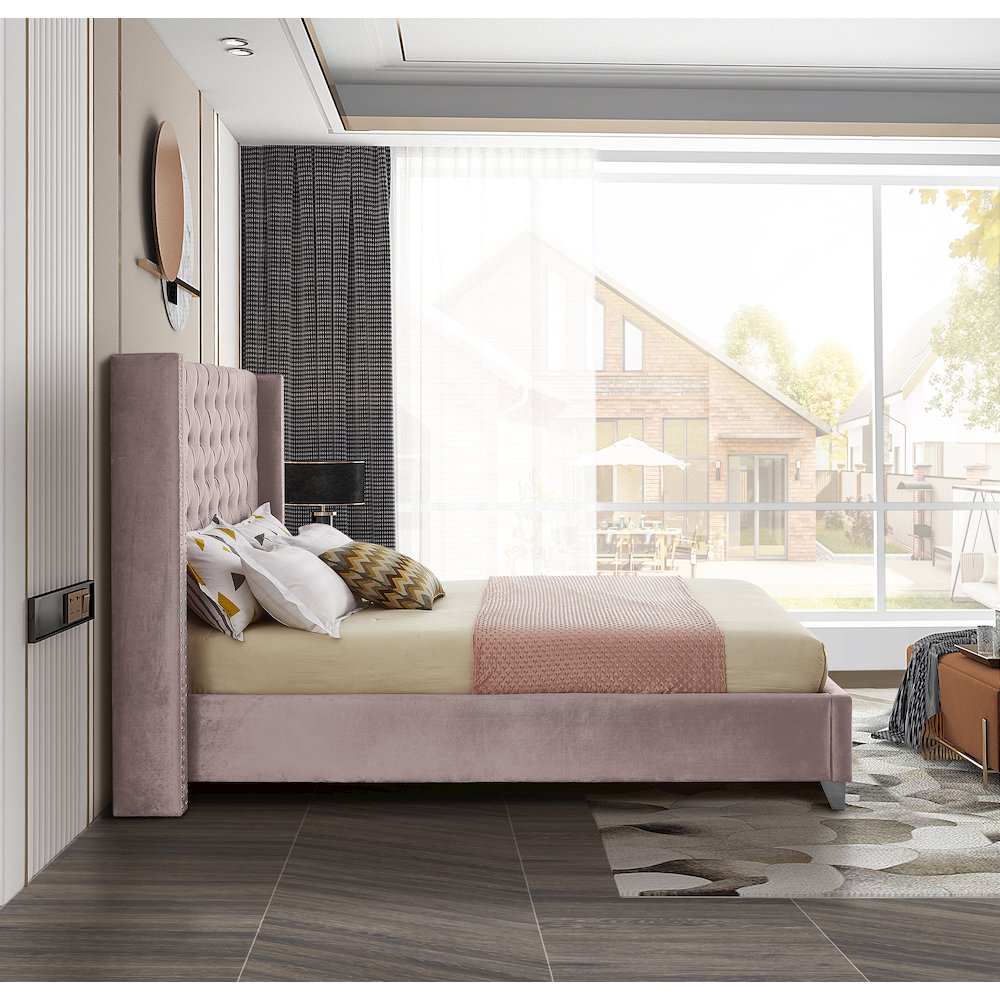 Aiden Pink Velvet Full Bed