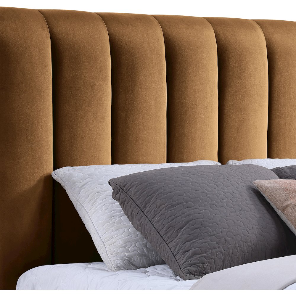 Amara Saddle Velvet Upholstered Queen Bed