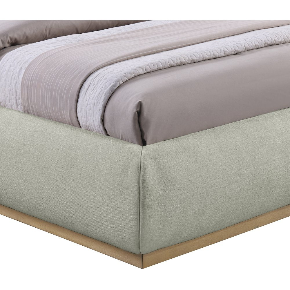 Vaughn Mint King Bed
