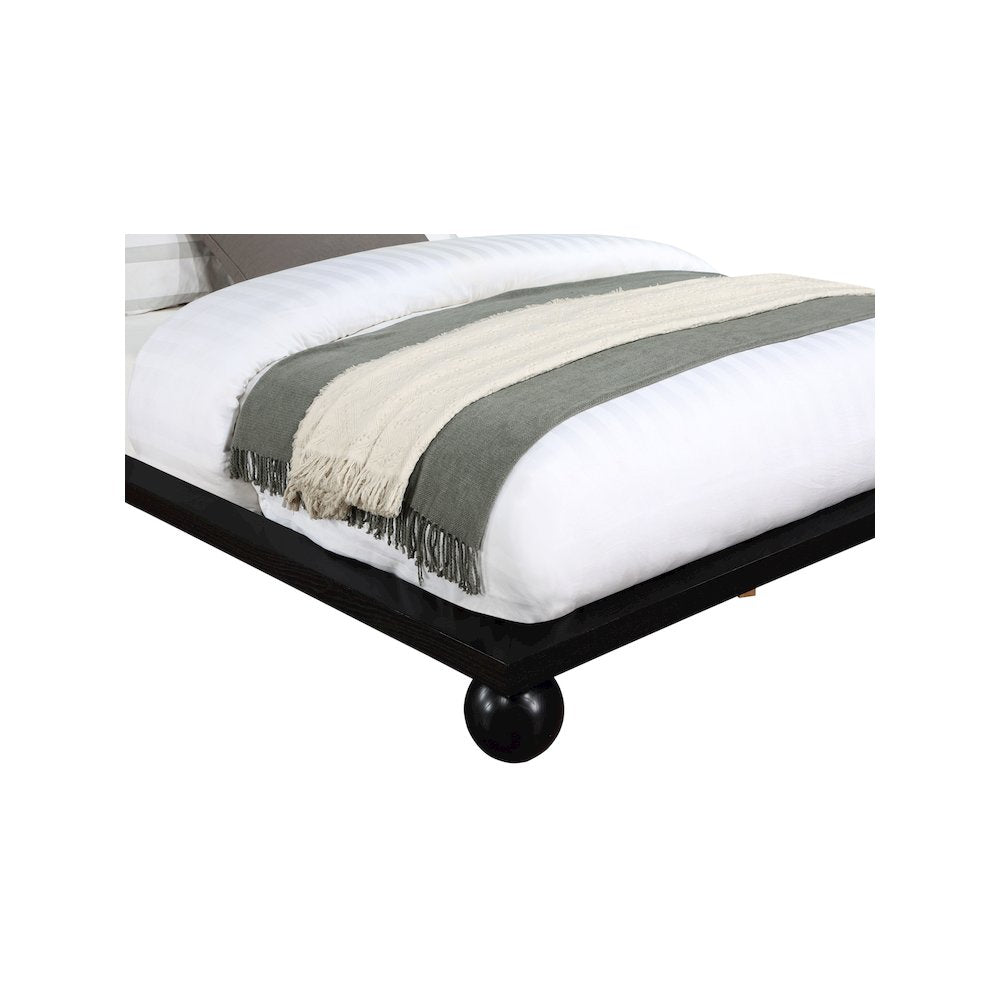 Kent Black Queen Bed