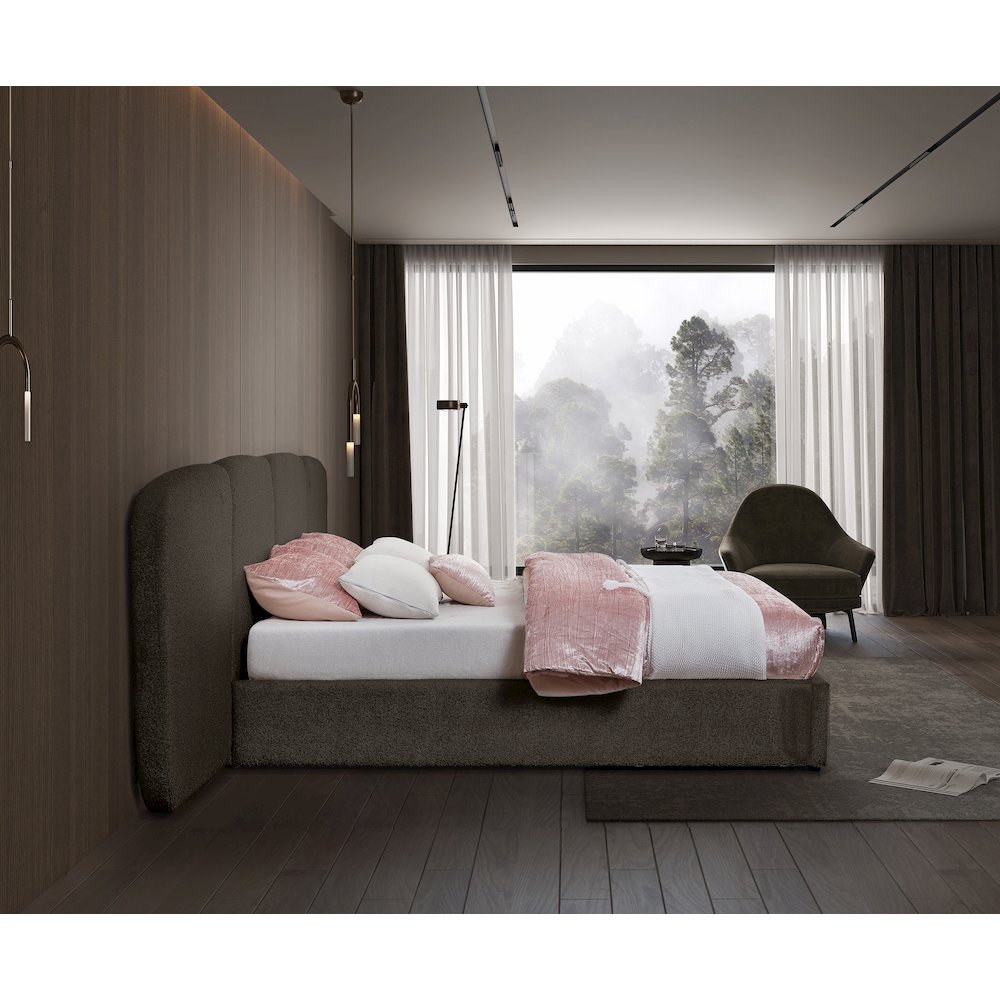 Shiloh Brown Boucle Fabric King Bed