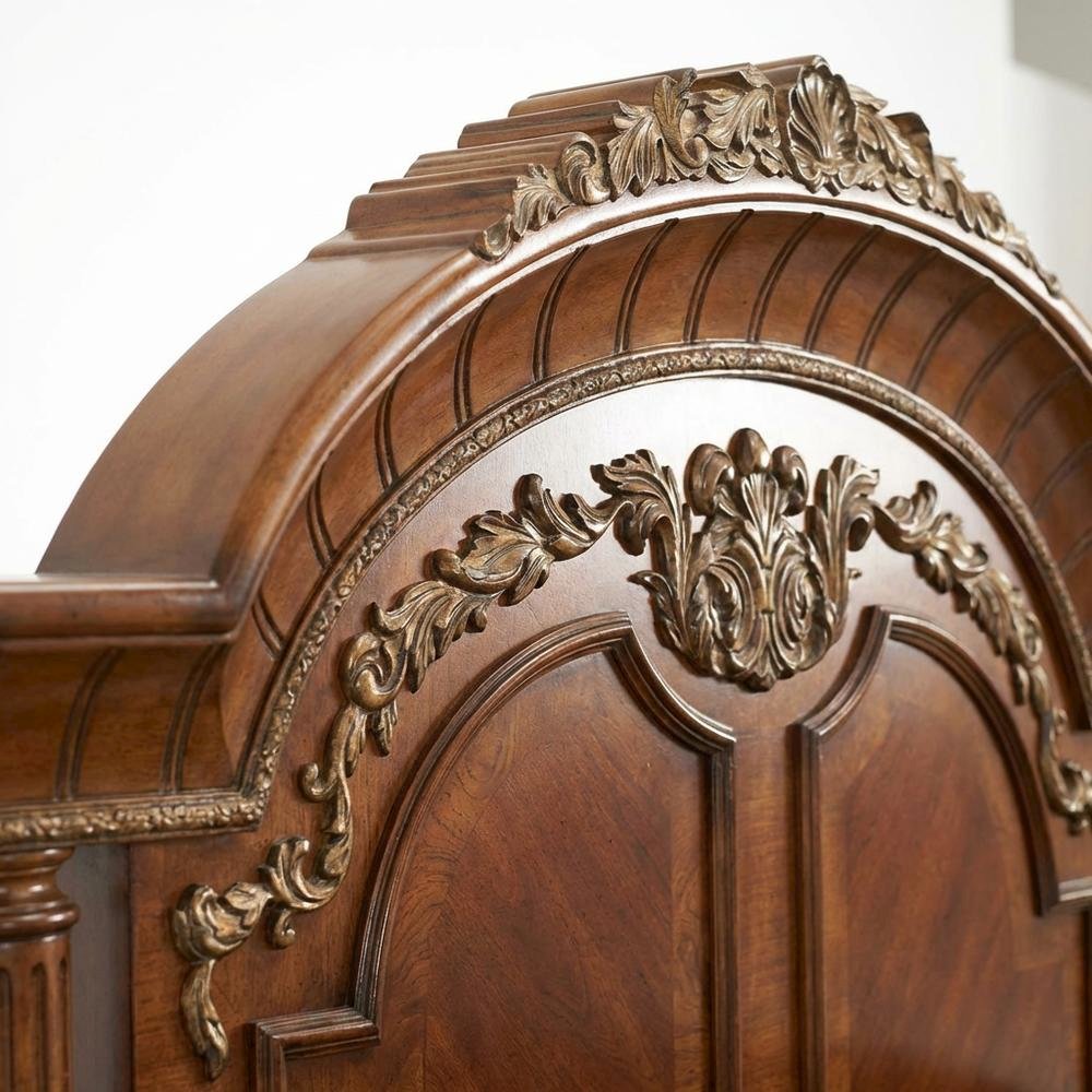 Villa Valencia Eastern King Poster Bed - Classic Chestnut