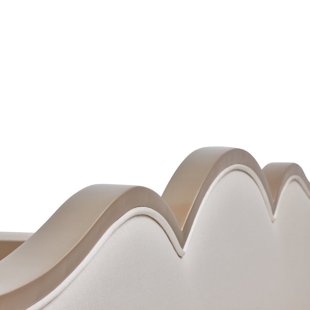 Malibu Crest Cal. King Scalloped Poster Bed - Chardonnay