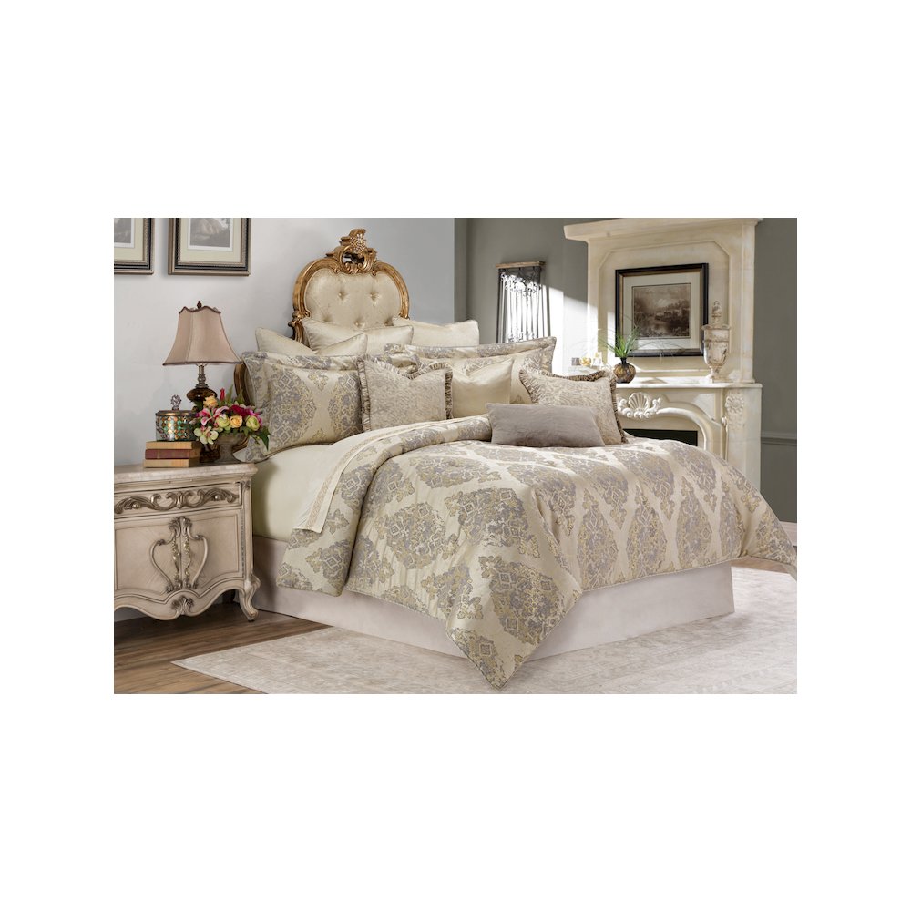 Bennett 10-Piece King Comforter Set - Champagne