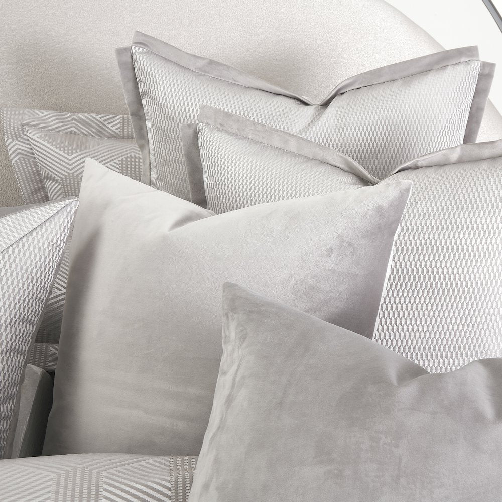Nouveau 10-Piece King Duvet Set - Dove