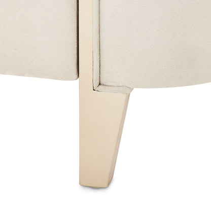 Malibu Crest Eastern King Curved Panel Bed - Chardonnay