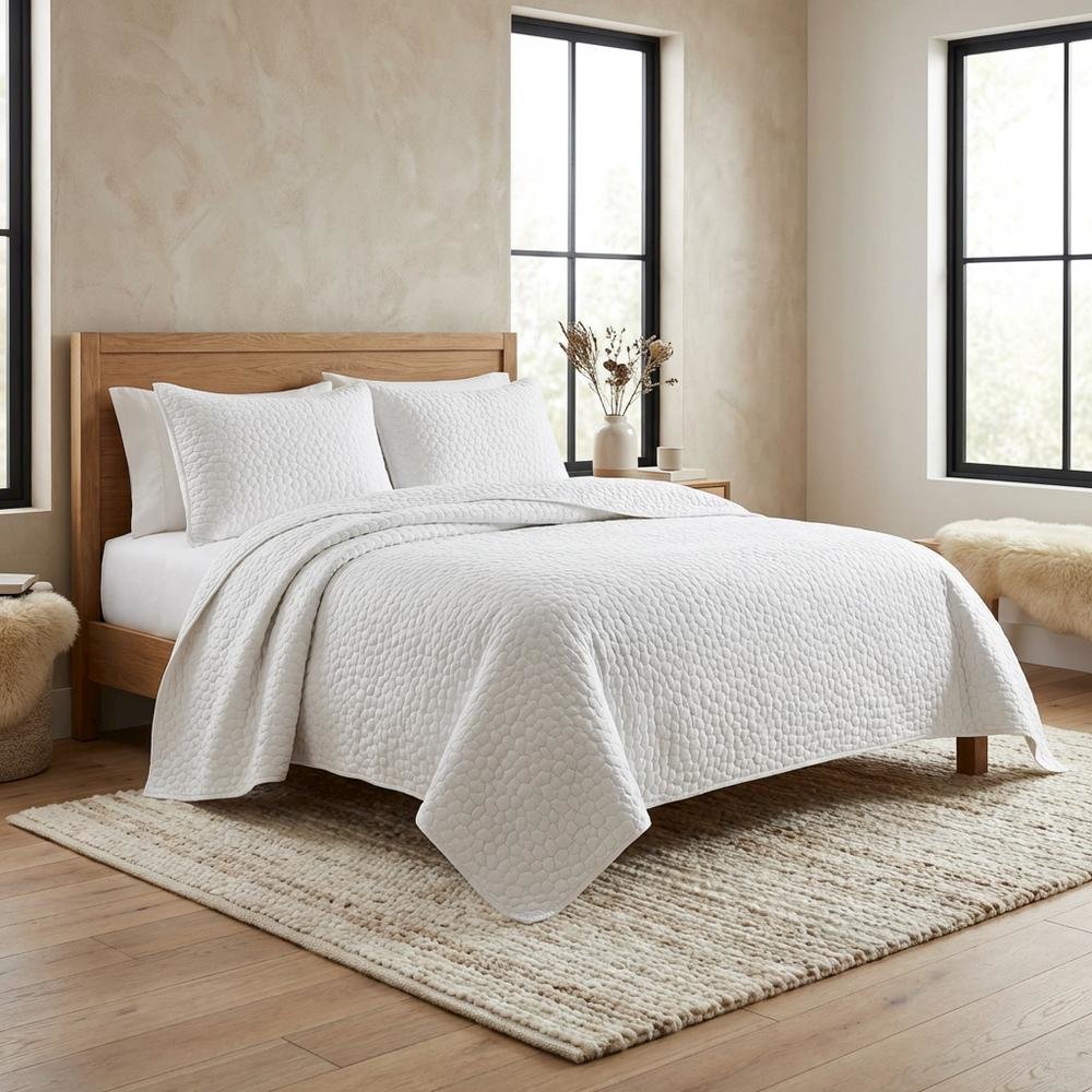 Ashworth 3-Piece Queen Coverlet/Duvet - White