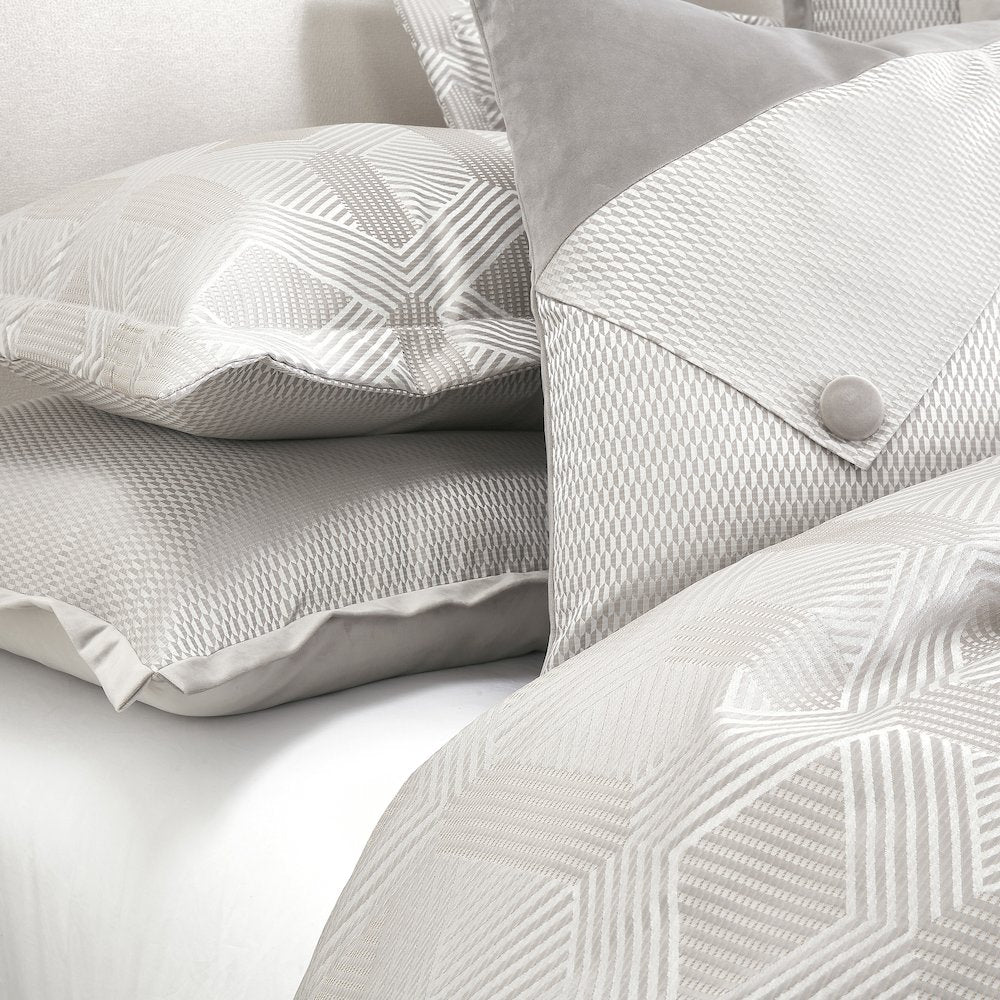 Nouveau 9-Piece Queen Duvet Set - Dove