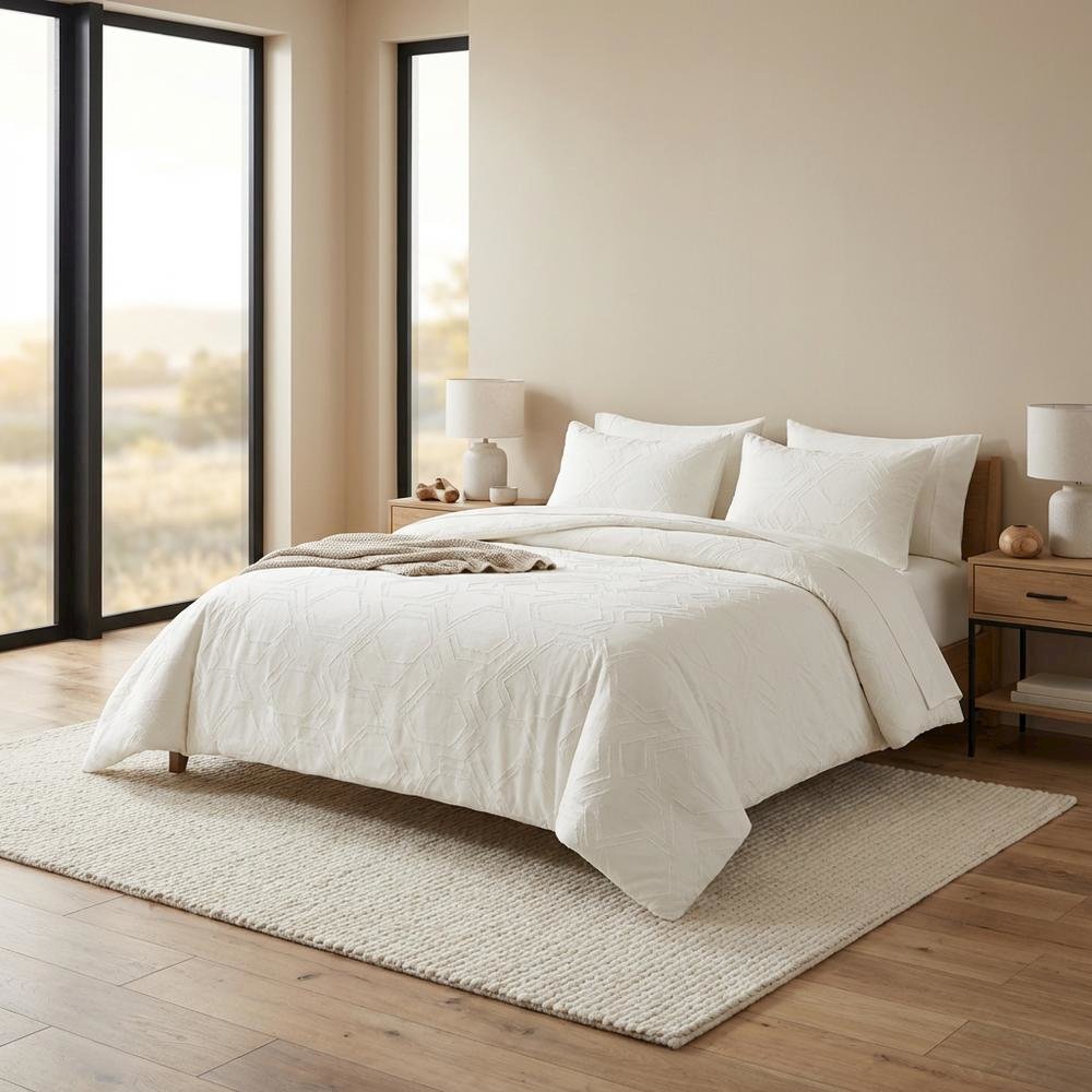 Quincy 4-Piece King Comforter Set - Ivory