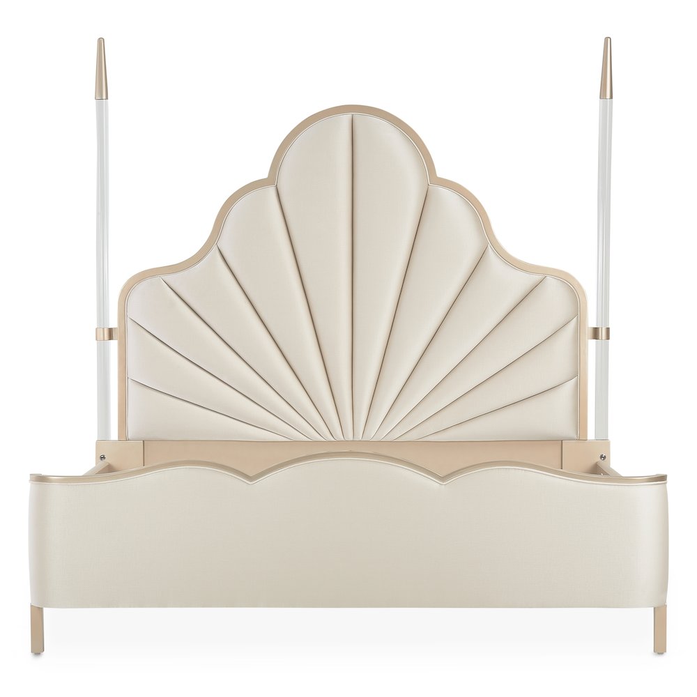 Malibu Crest Queen Scalloped Poster Bed - Chardonnay