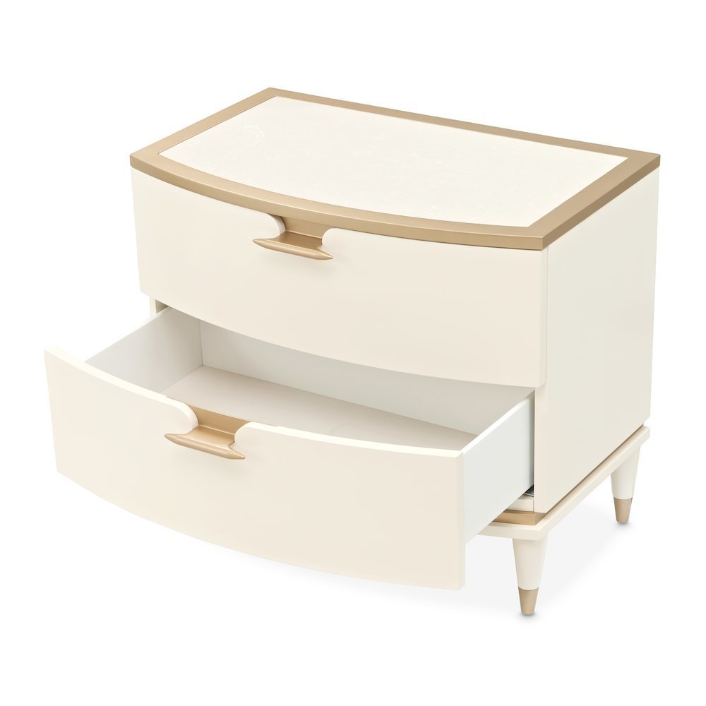 La Terrazza Nightstand, Large - Creamy Pearl