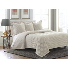 Aragoza 4-Piece King Quilt Set - Cream