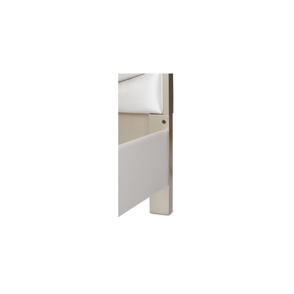 Malibu Crest Cal. King Scalloped Panel Bed - Chardonnay