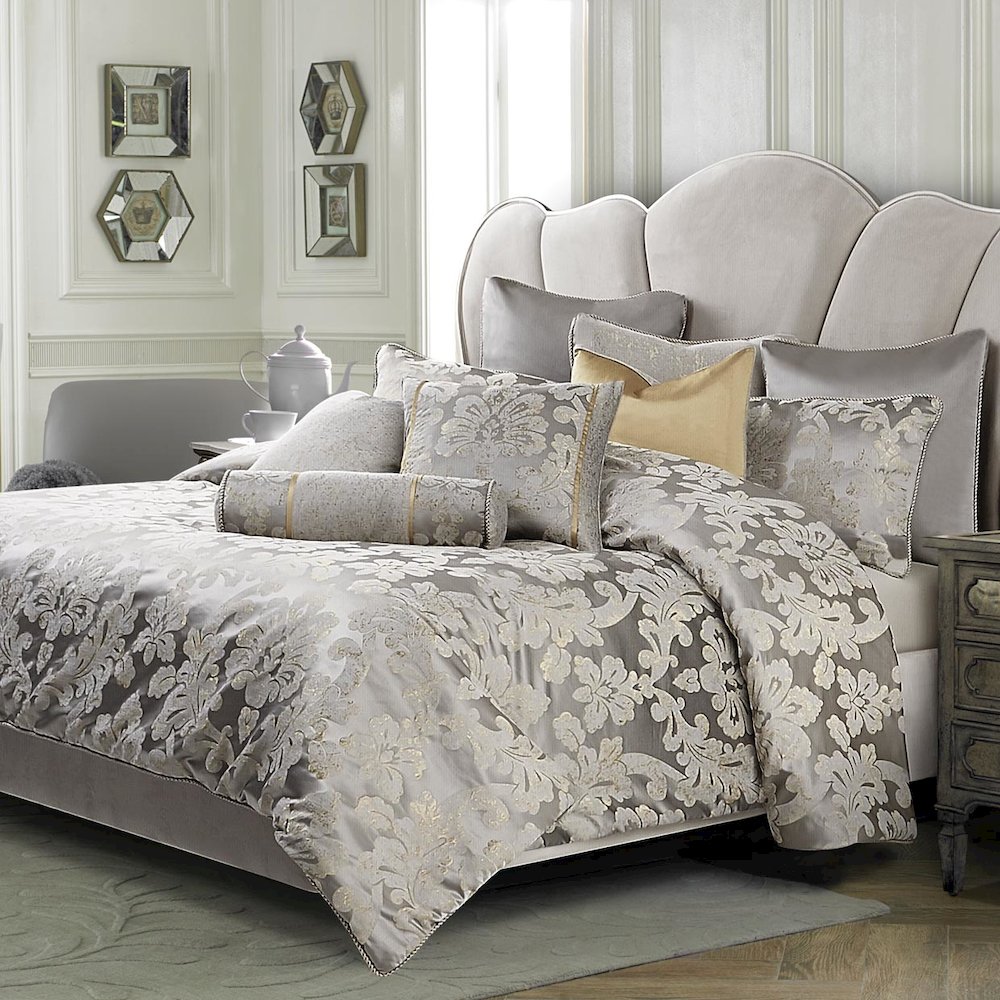Assisi 10-Piece King Comforter Set - Platinum