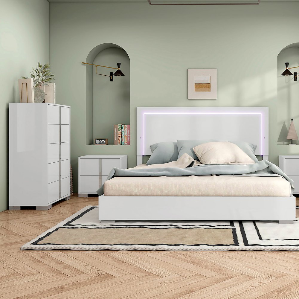 Jiar Modern 3-Piece Panel Bedroom Set with LED on Headboard