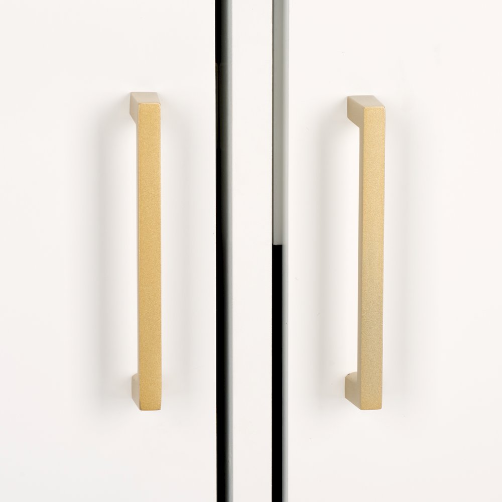 Fenpatrick Sideboard in