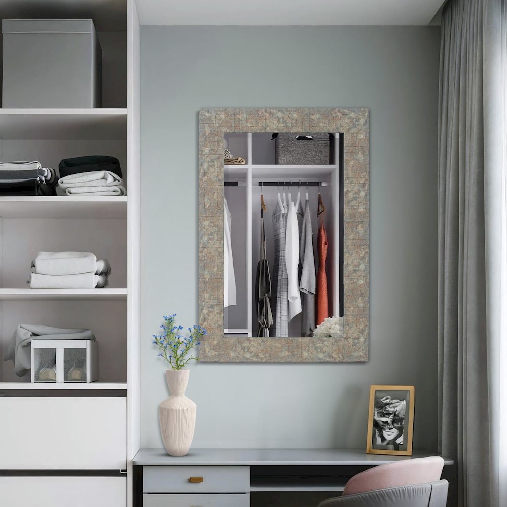 Off Grid Vanity Mirror - Grreen