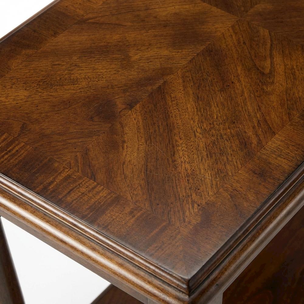 Traditional Chairside Table with Adjustable Shelf, Side Table, Cherry