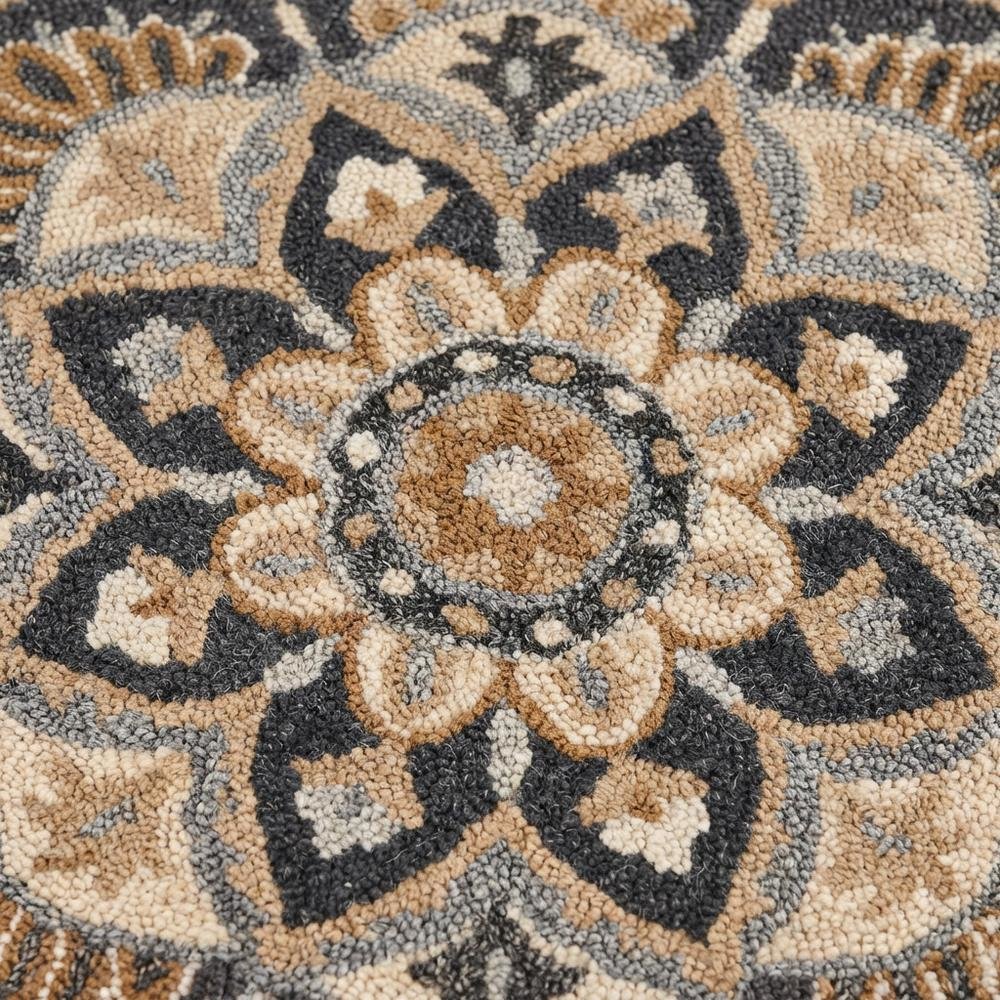 Round Indoor Area Rug With Black And Ivory Design, Classic Style For Living Room
