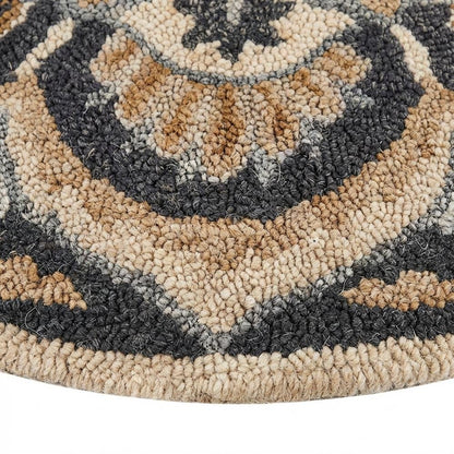 Round Indoor Area Rug In Black And Ivory With Classic Style, 6-Foot Diameter