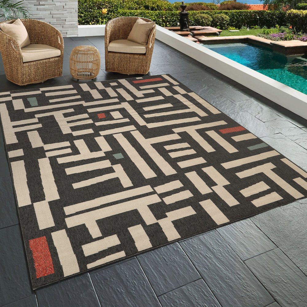 Mapa Durable Performance Area Rug Outdoor in Black/Ivory, 5' x 7'