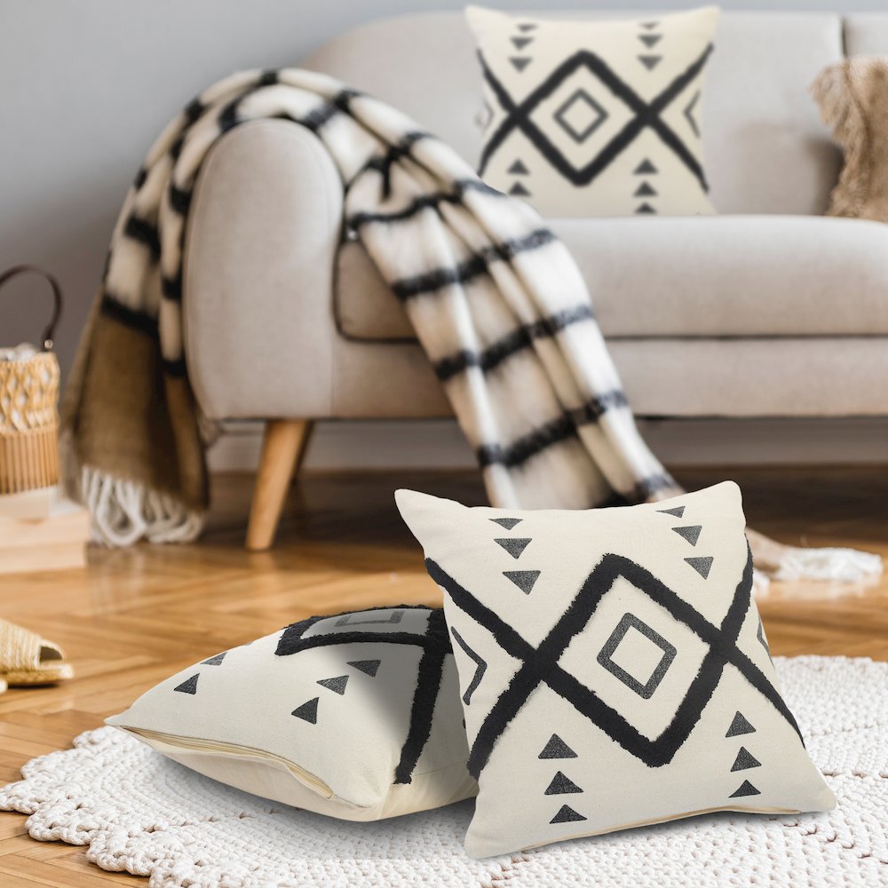 Avant-garde Cotton Pillow Set of 2 in Cream/Black, 20" x 20"