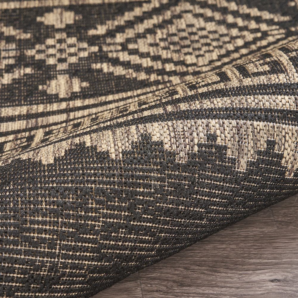 Geometric Vestige Indoor/Outdoor Area Rug