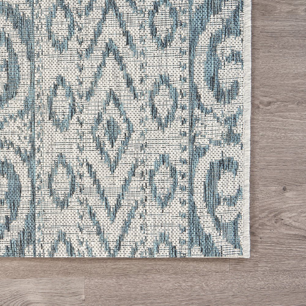 Entwined Geometric Indoor/Outdoor Area Rug